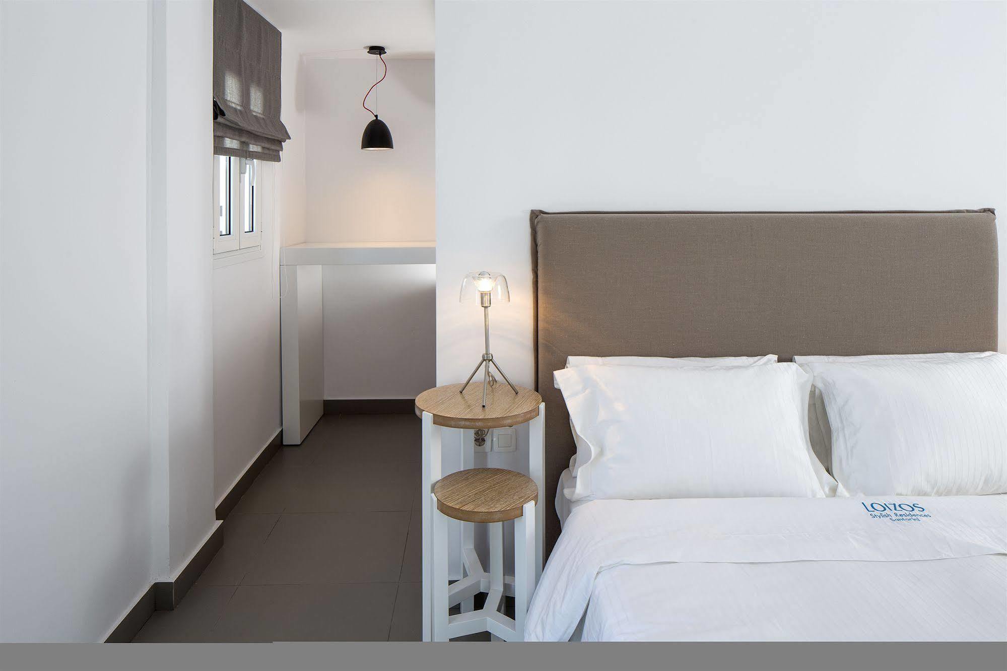 Loizos Stylish Residences Fira  Exterior photo