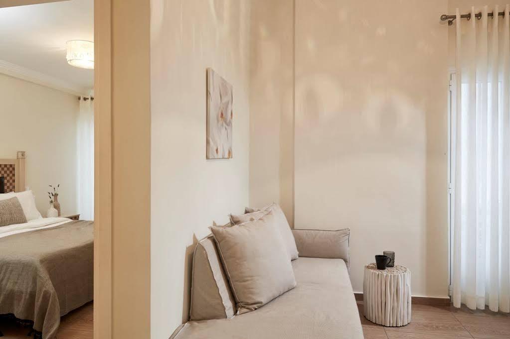 Loizos Stylish Residences Fira  Exterior photo